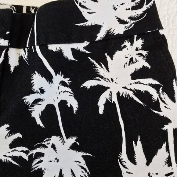 Apt. 9 Women's Shorts Size 4 Black White Palm Trees Pockets Tropical Vacation - Picture 2 of 13